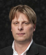 Leefbaar Rotterdam, bij monde van Ronald Buijt, vindt dat het stadsbestuur de problemen voor zich uitschuift.