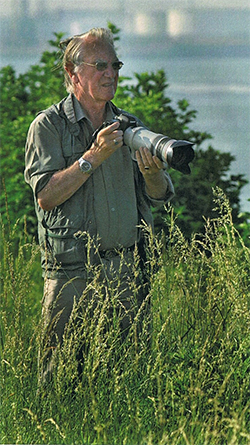 Kort na de presentatie van het boek werd bekend dat één van de fotografen, Bram Plokker is overleden.