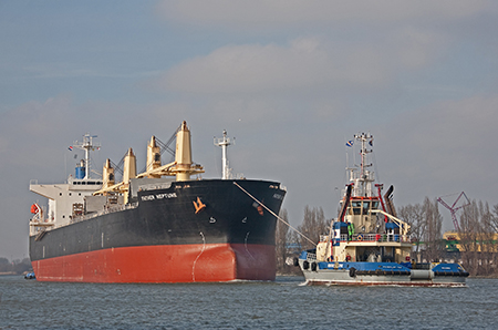 Een van de onderwerpen in het boek ‘Mooie schepen en banen in de haven van Rotterdam’ is de Father Neptune. Foto: Bram Plokker