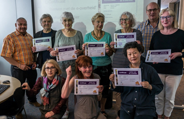 Uitreiking certificaten.