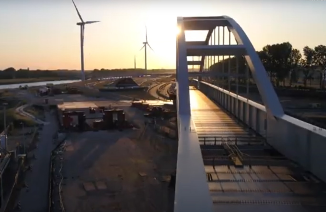 Rotterdamse haven heeft eigen tune | Vandaag en morgen.net - Vimarsana News